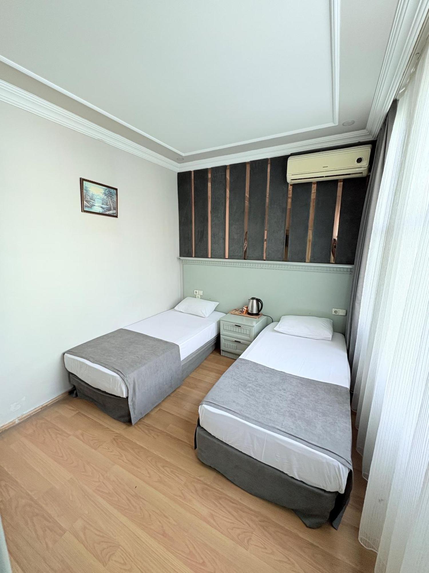 Grand Hurriyet Hotel Istambul Exterior foto
