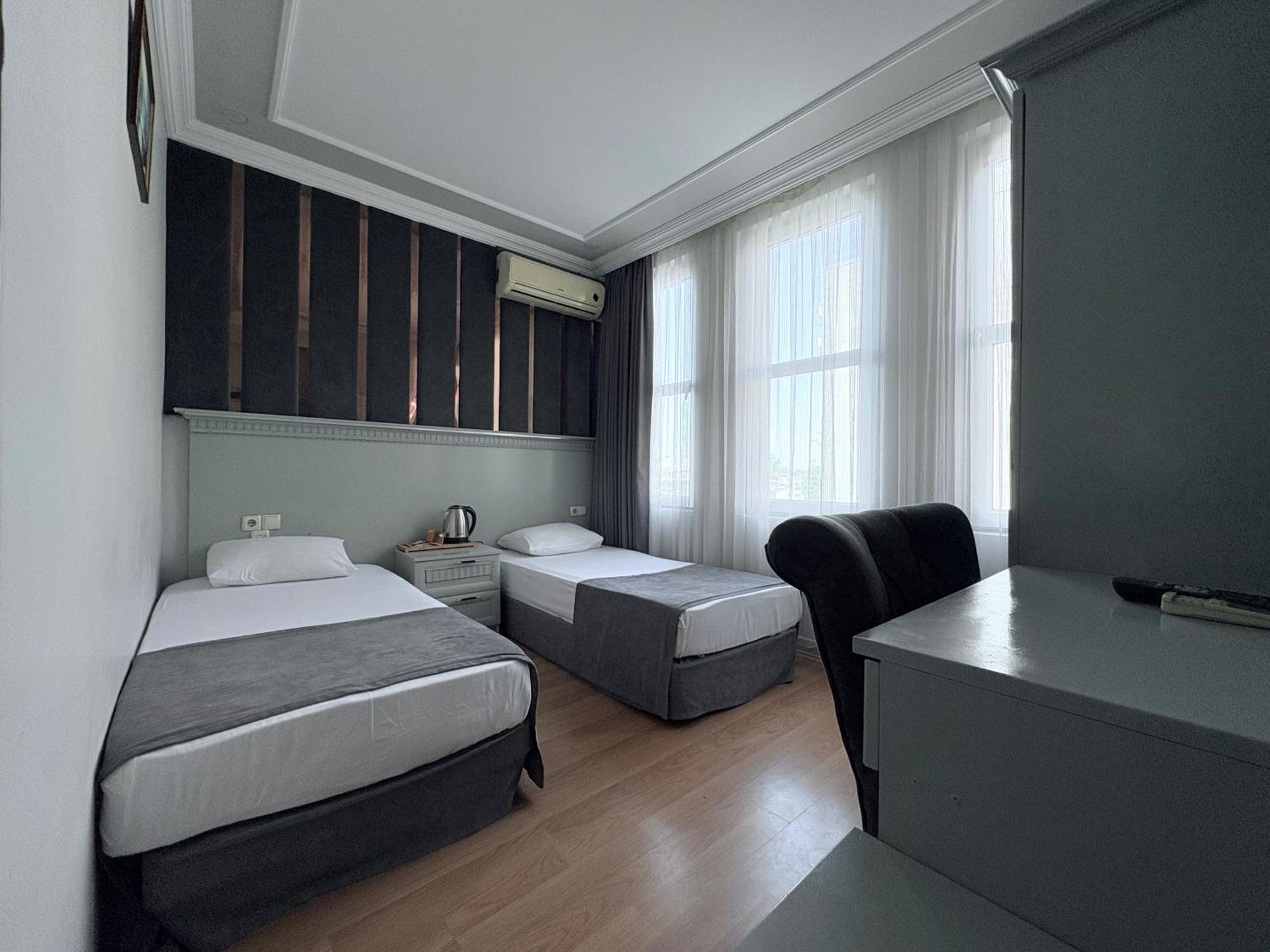 Grand Hurriyet Hotel Istambul Exterior foto